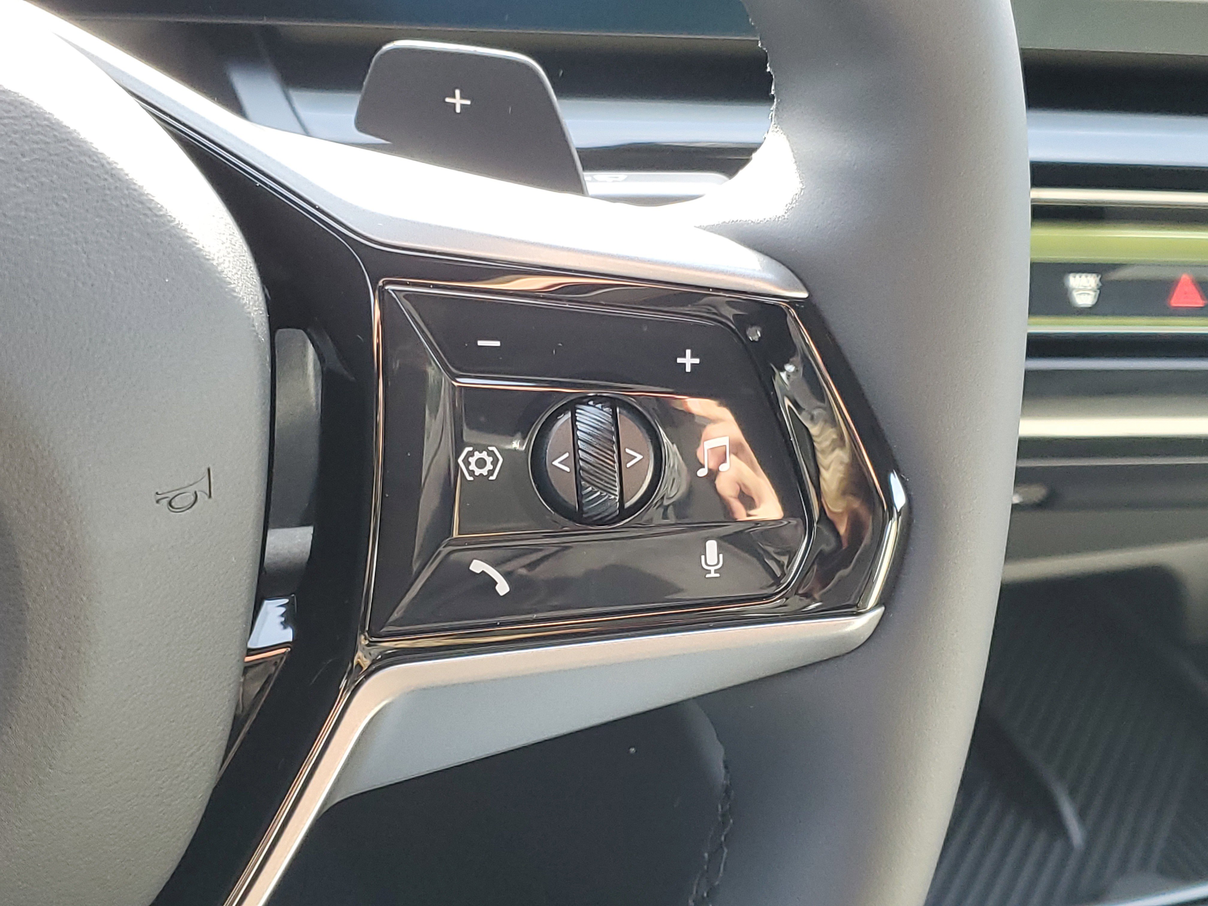 New 2026 BMW 530i xDrive w/ Premium Package image 12