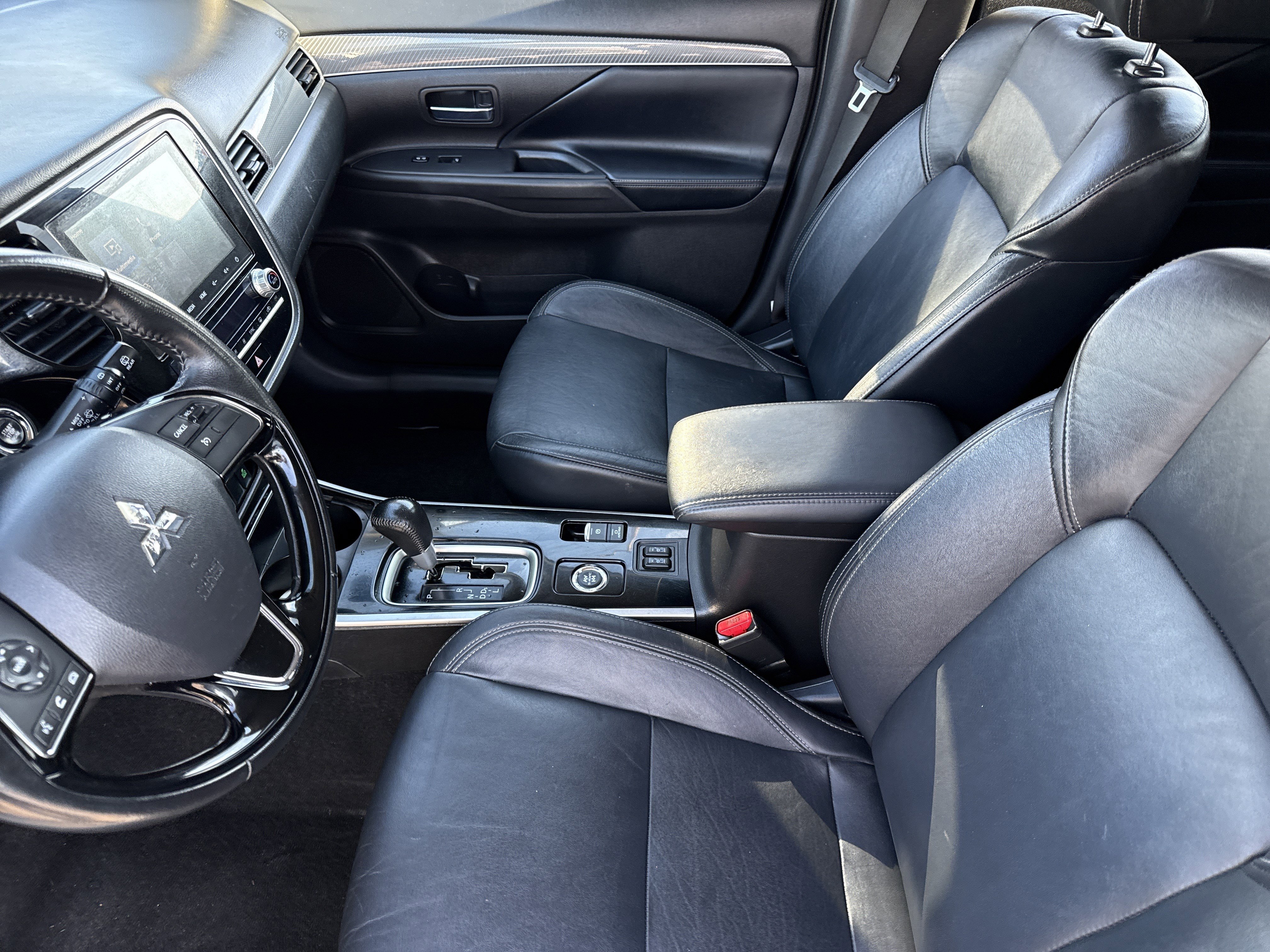 Used 2020 Mitsubishi Outlander AWD image 13