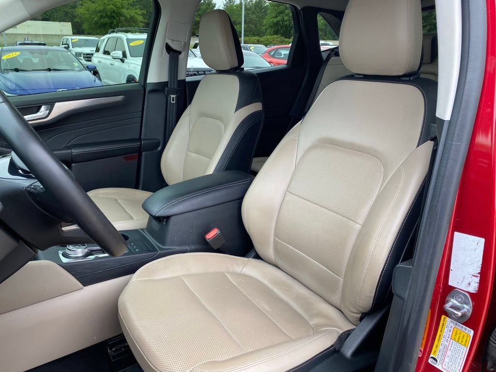 Used 2022 Ford Escape Titanium AWD/4WD image 22