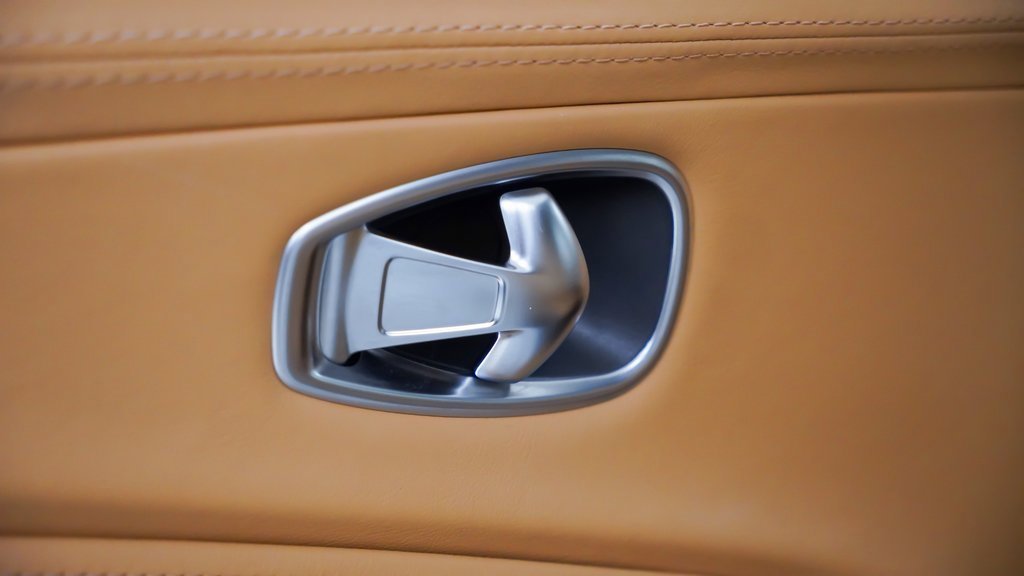 Used 2021 Aston Martin DBX image 22