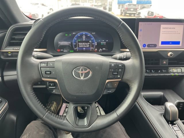 Used 2023 Toyota Crown XLE image 9