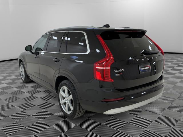 Used 2022 Volvo XC90 T5 Momentum image 5