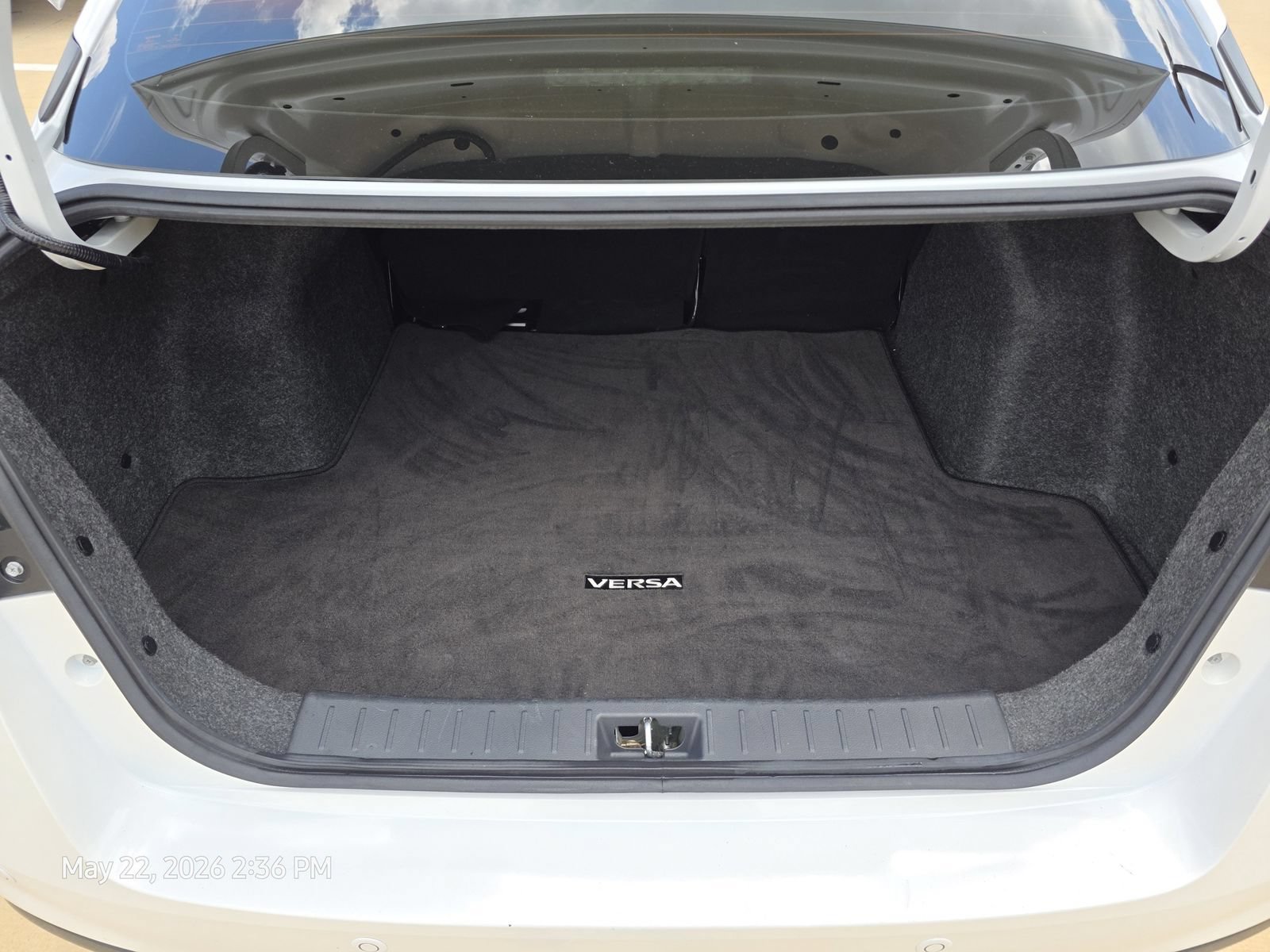 Used 2021 Nissan Versa SV FWD image 20