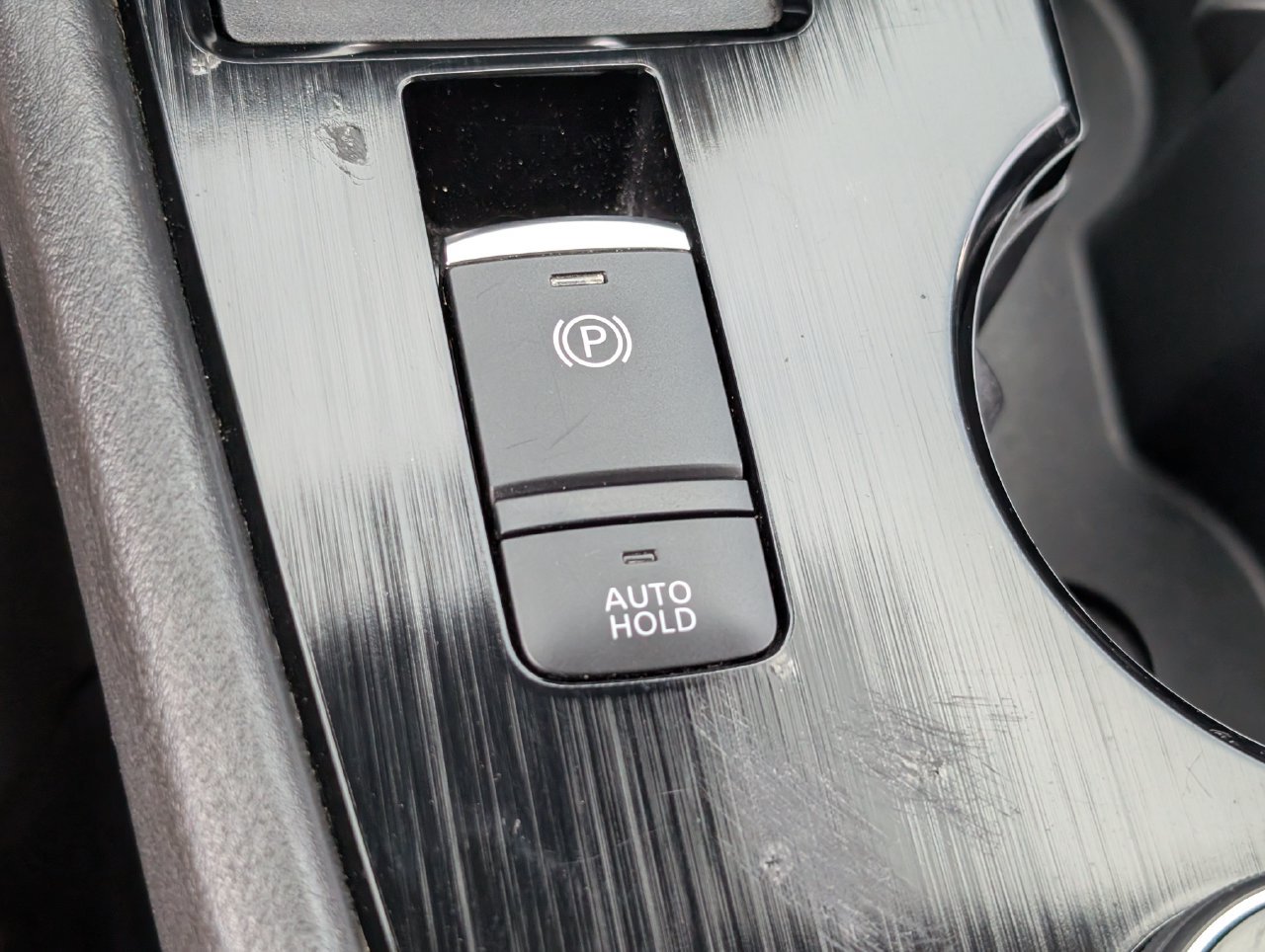 Used 2024 Nissan Rogue S AWD/4WD image 21