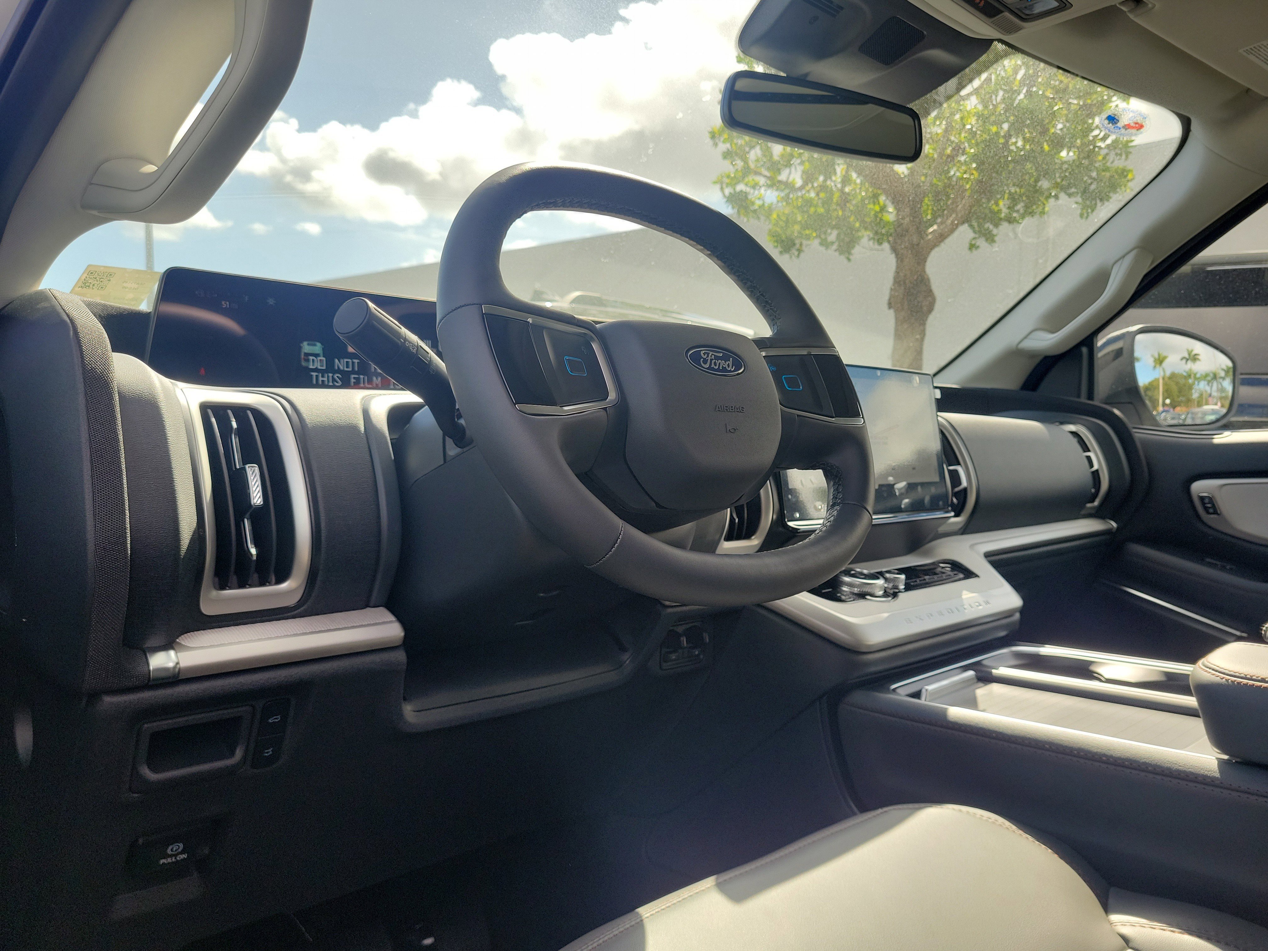 New 2025 Ford Expedition Max Active image 9