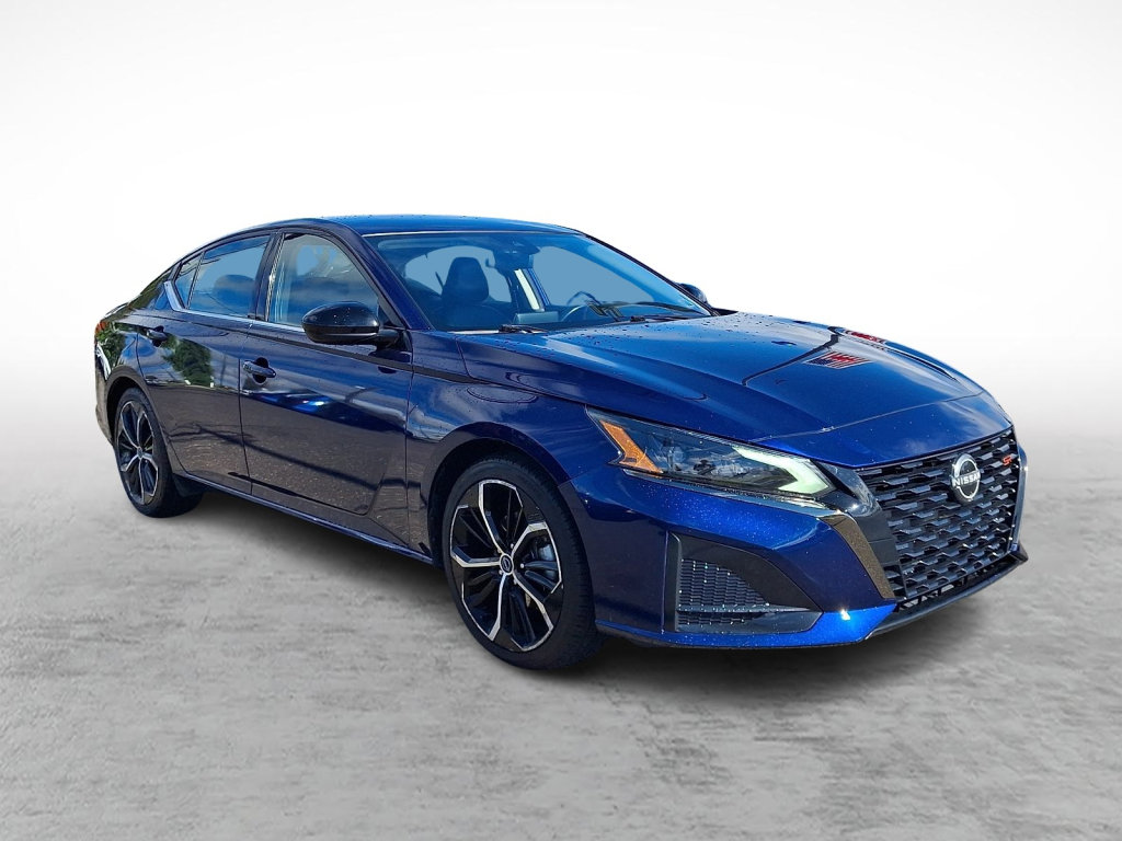 Used 2024 Nissan Altima 2.5 SR FWD image 7