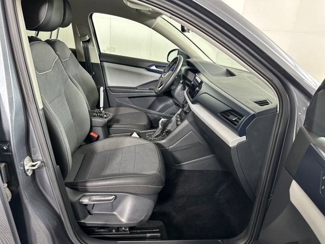 Used 2023 Volkswagen Taos SE image 28