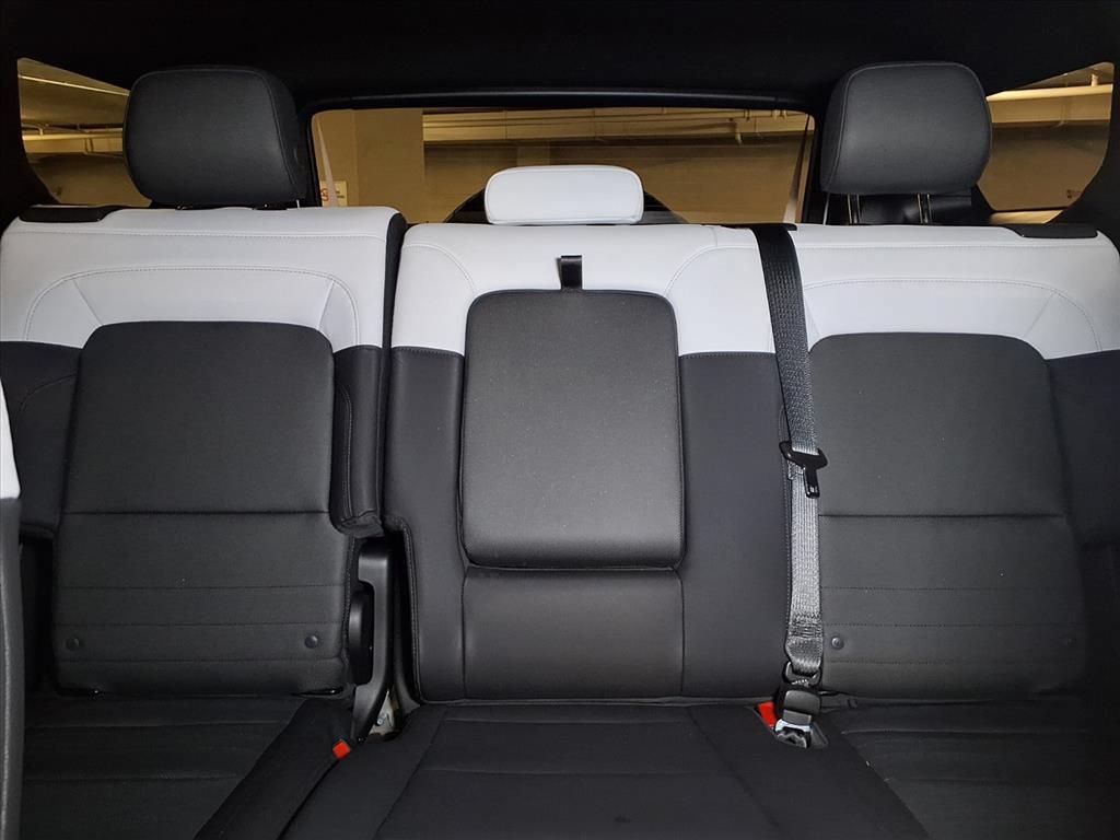 Used 2025 GMC Hummer EV 2X AWD/4WD image 13