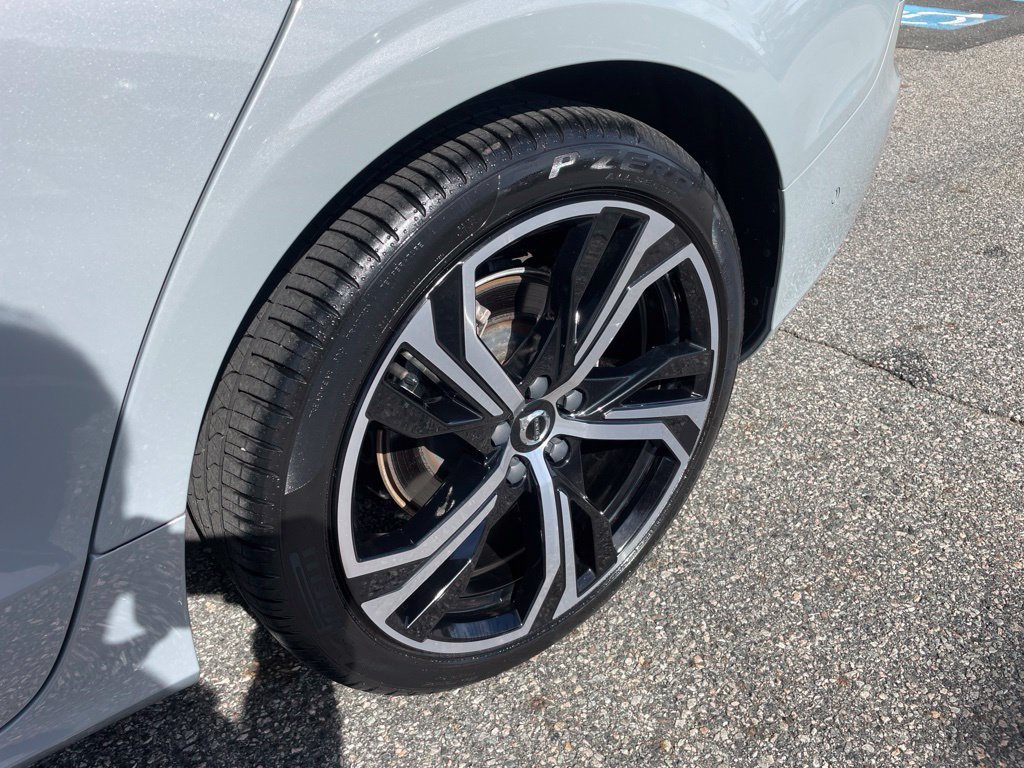 Certified 2024 Volvo S60 B5 Plus w/ Climate Package AWD/4WD image 10