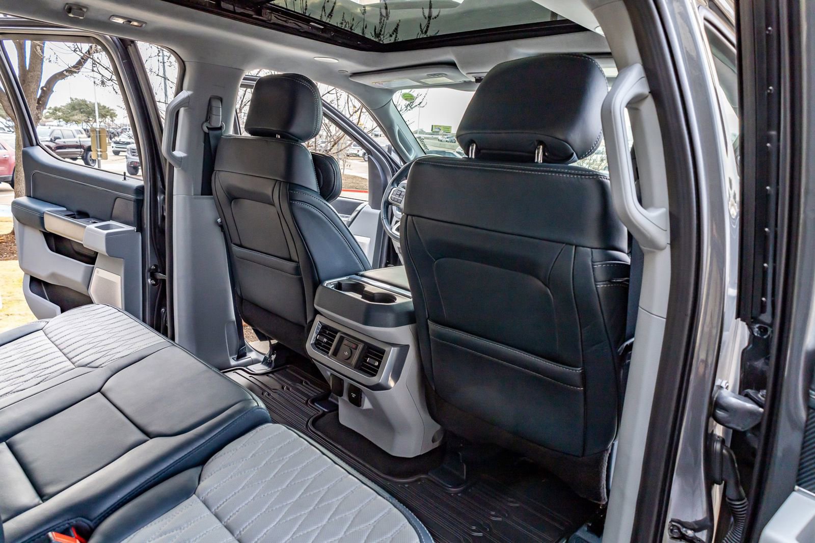 Used 2024 Ford F250 Limited w/ FX4 Off-Road Package image 32