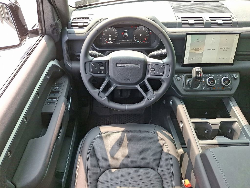 New 2025 Land Rover Defender 110 S image 9