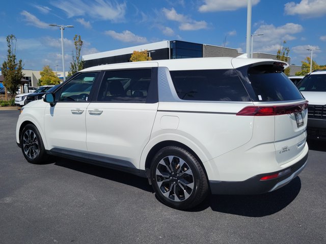 Certified 2024 Kia Carnival EX FWD image 7