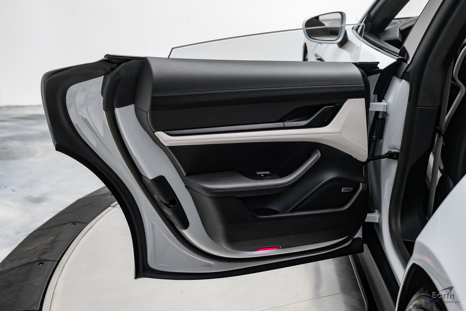 Used 2023 Porsche Taycan GTS w/ Premium Package image 78