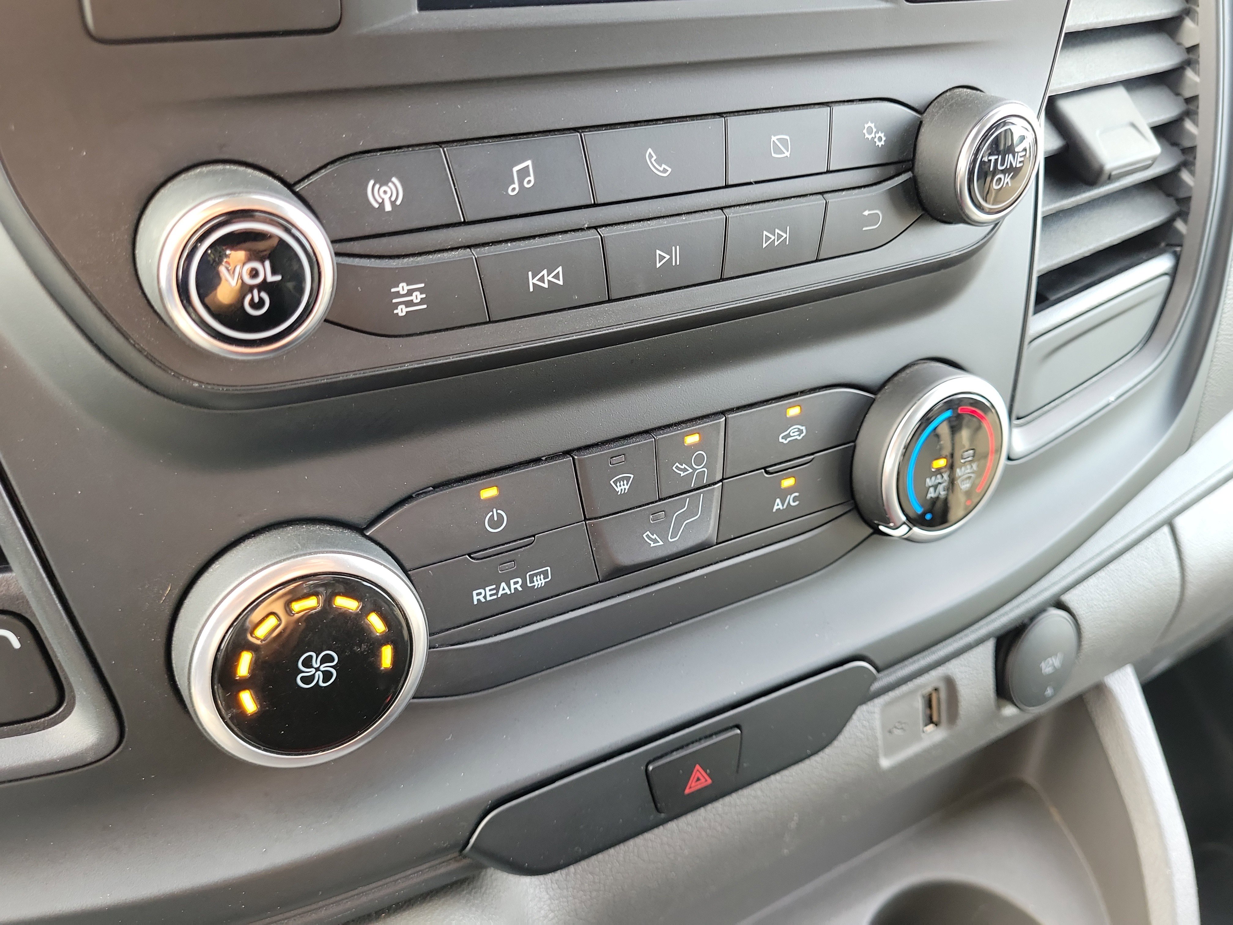 Used 2024 Ford Transit 250 Low Roof w/ Exterior Upgrade Package image 21