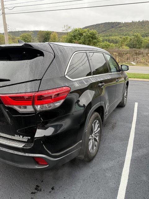 Used 2019 Toyota Highlander XLE image 5