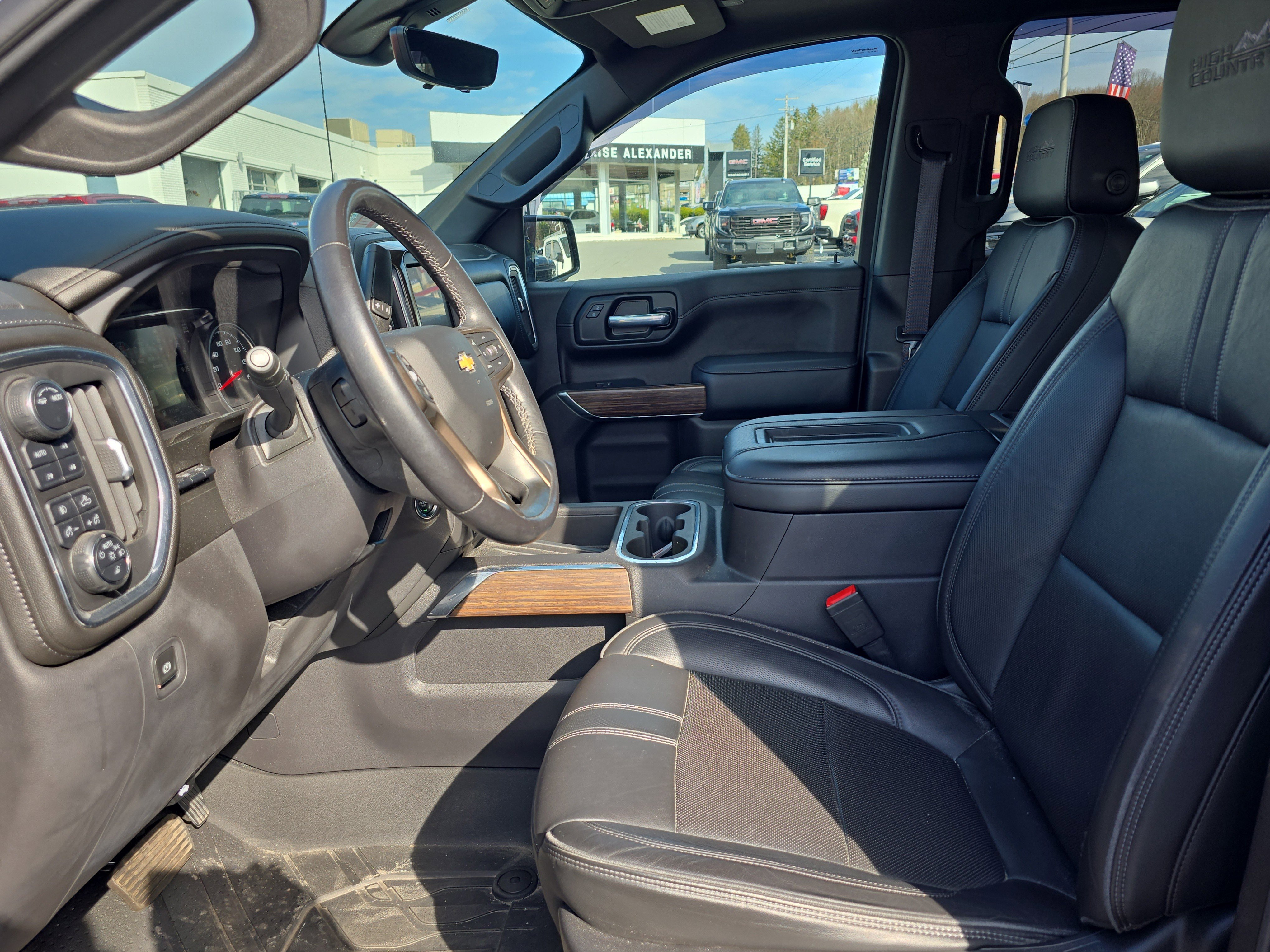 Used 2021 Chevrolet Silverado 1500 High Country w/ Technology Package image 13