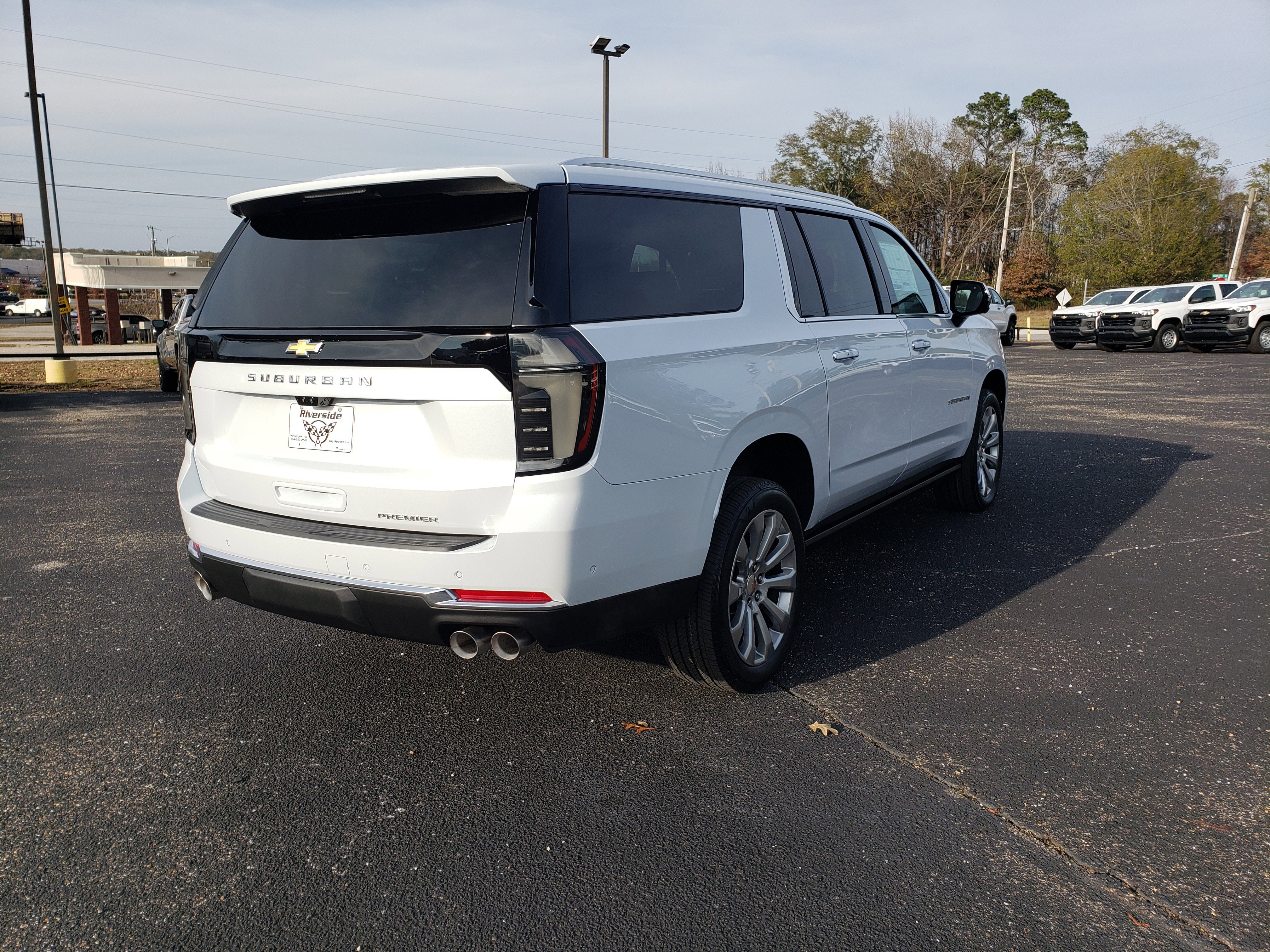 New 2026 Chevrolet Suburban Premier image 3