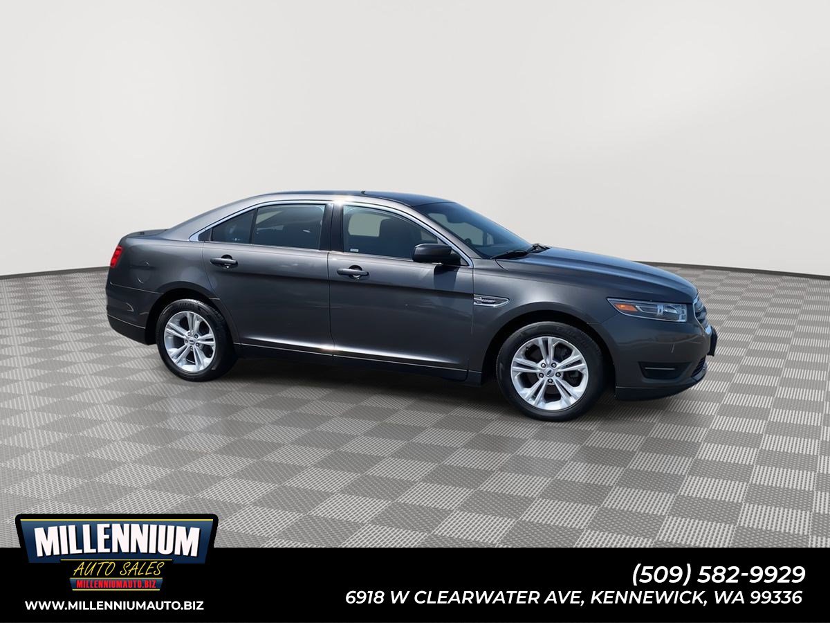 Used 2018 Ford Taurus SEL FWD image 1
