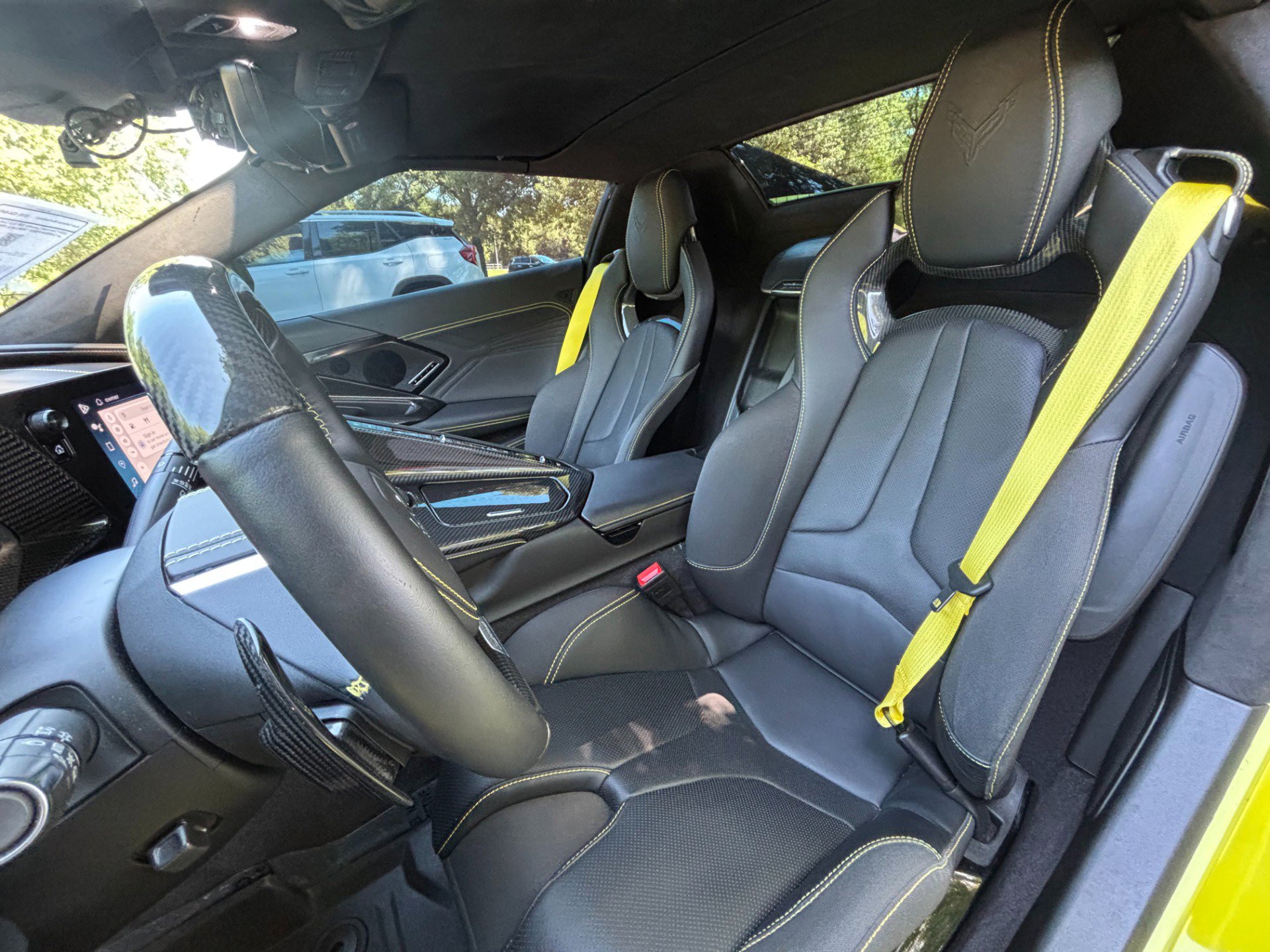 Used 2024 Chevrolet Corvette Z06 RWD image 25