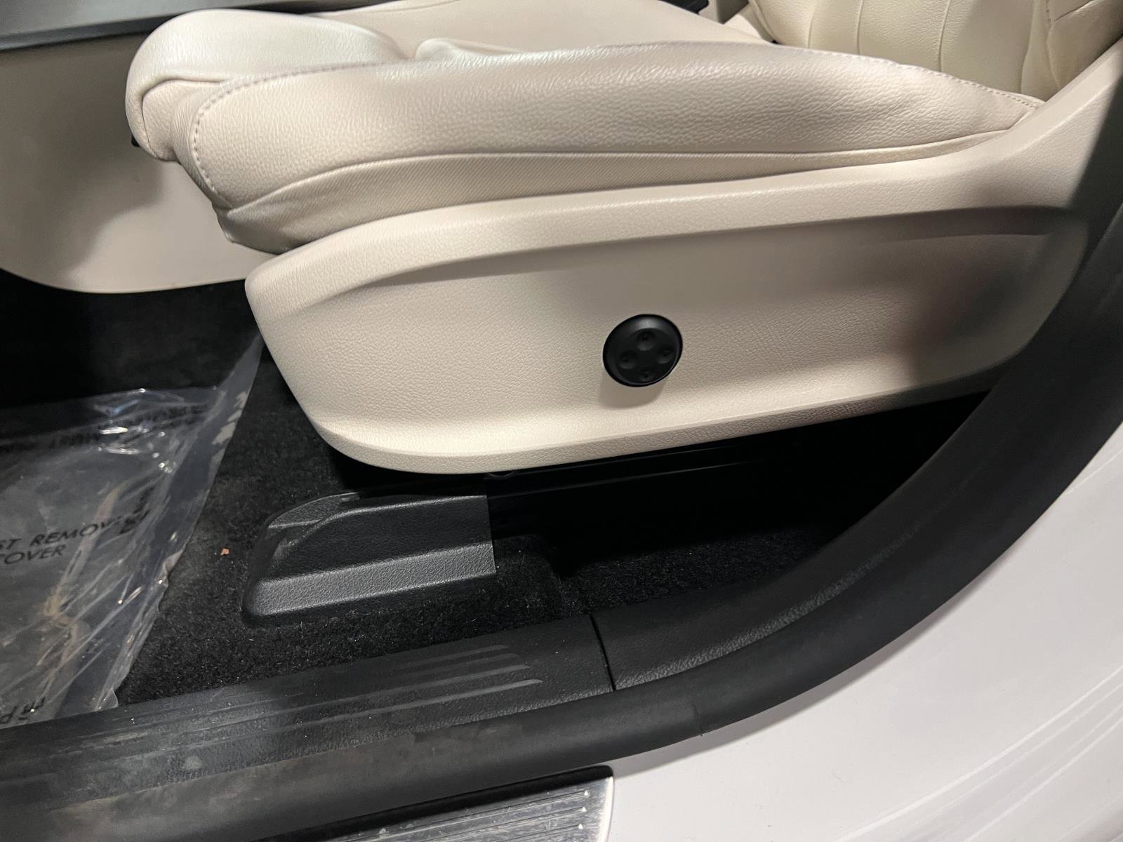 Used 2023 Mercedes-Benz EQB 300 4MATIC image 24