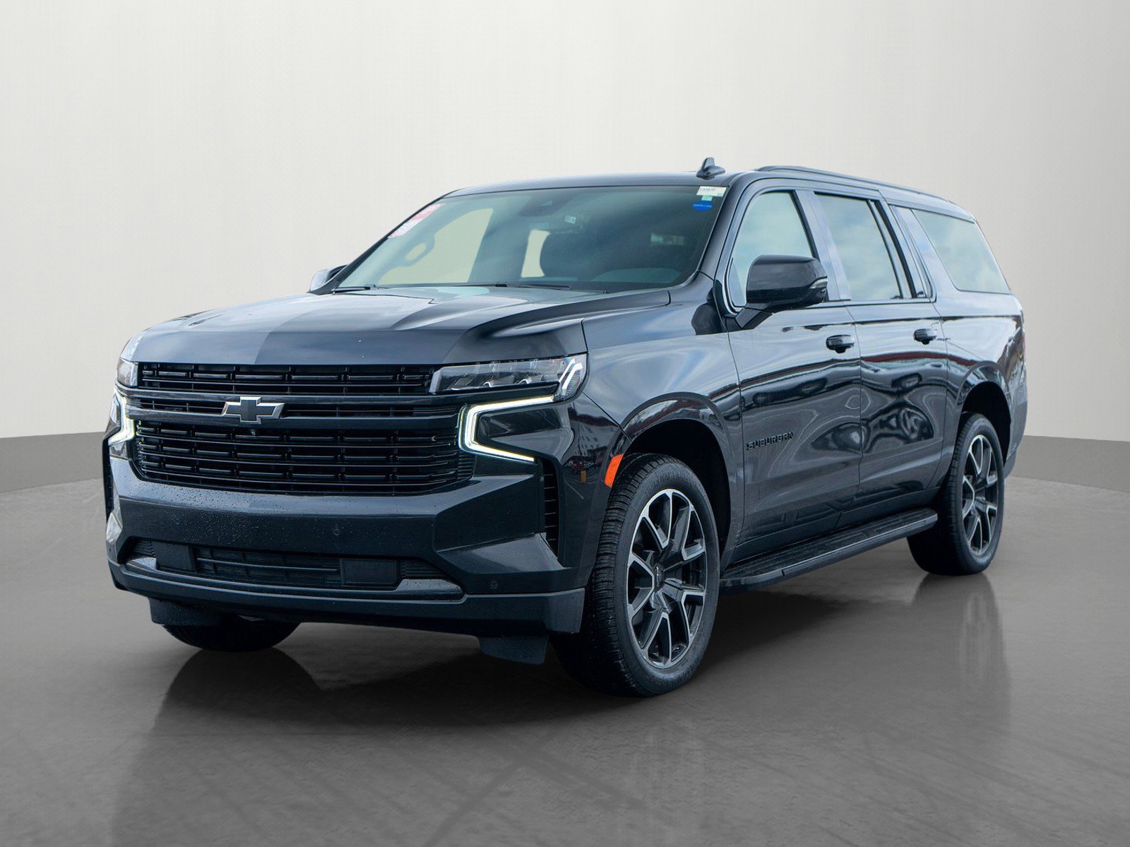 Used 2023 Chevrolet Suburban RST image 3