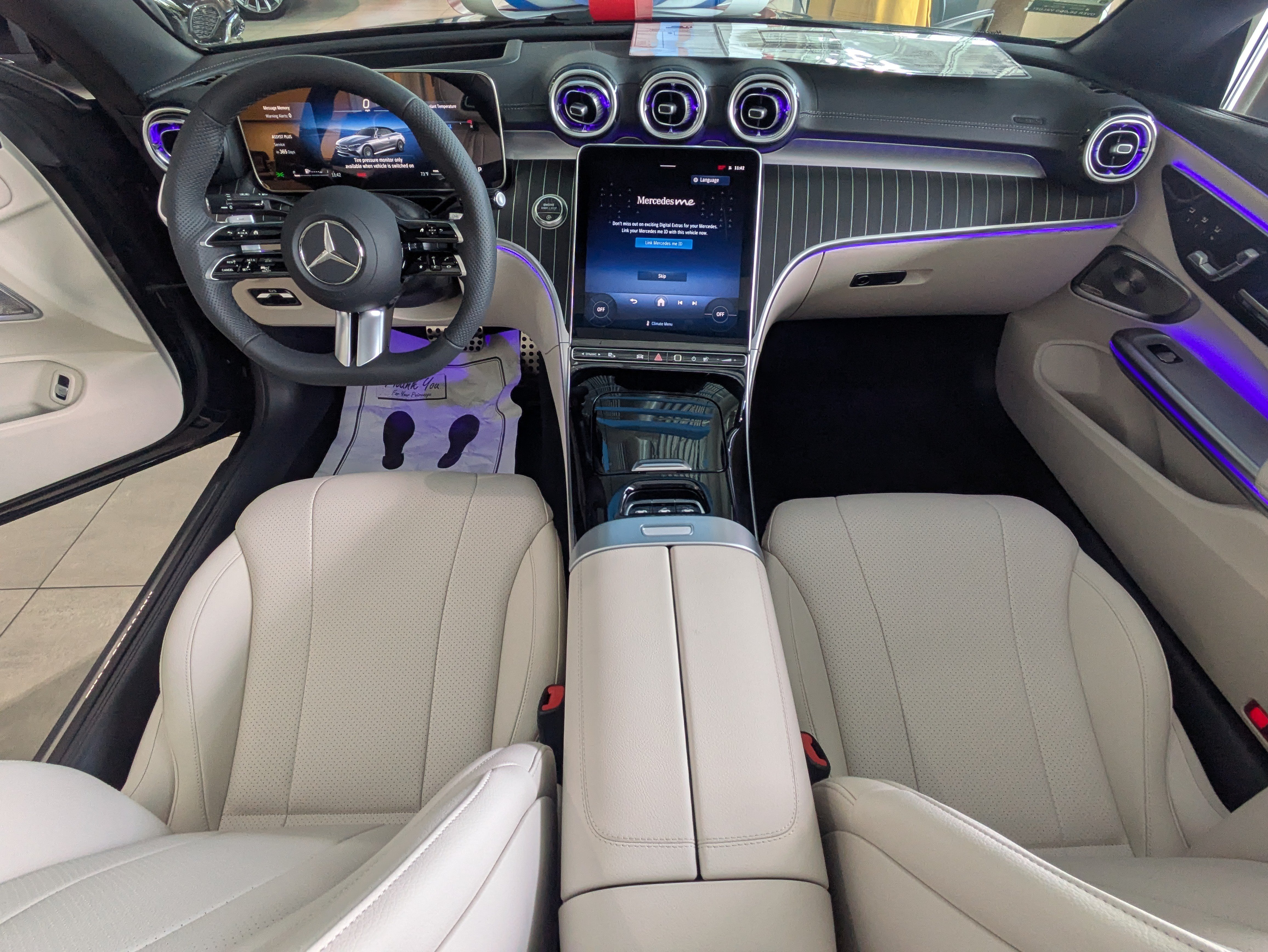 New 2027 Mercedes-Benz CLE 300 4MATIC Cabriolet image 13