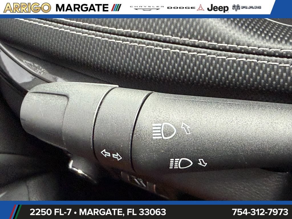 Used 2023 Jeep Compass Latitude AWD/4WD image 32