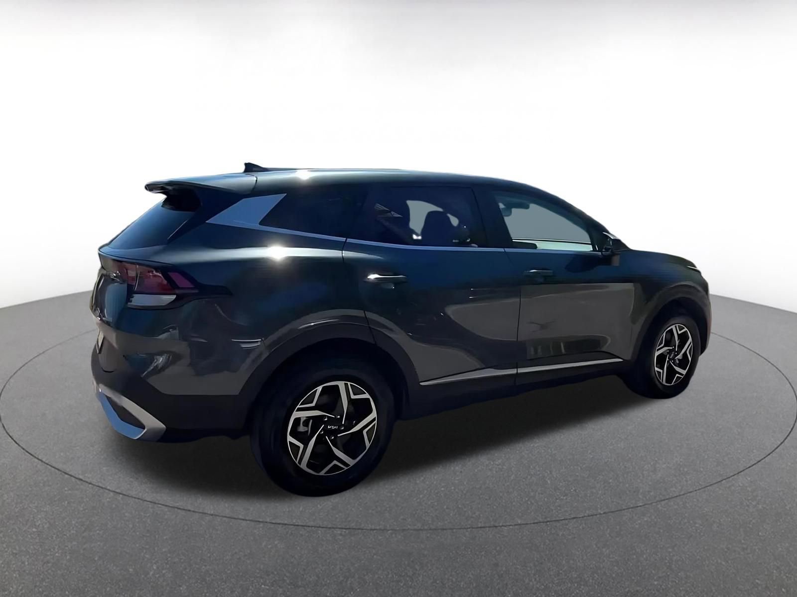 Used 2025 Kia Sportage LX image 15