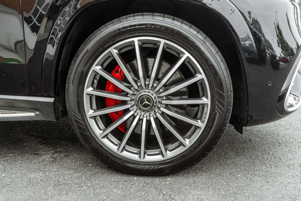 Used 2024 Mercedes-Benz GLS 63 AMG 4MATIC image 5