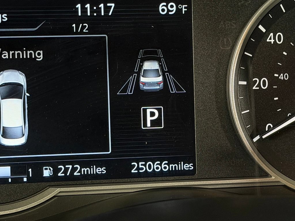 Used 2025 Nissan Versa SV FWD image 16