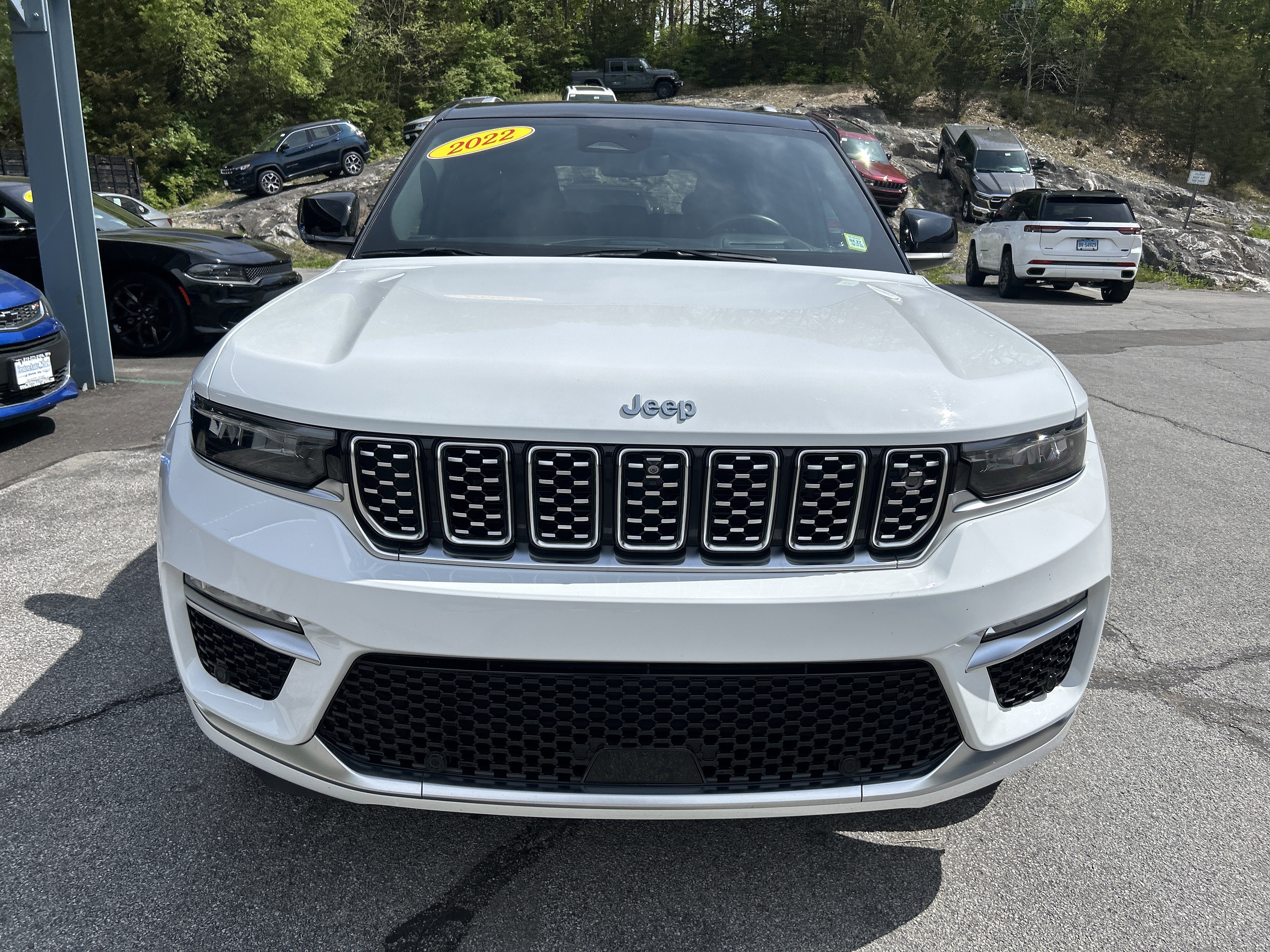 Certified 2022 Jeep Grand Cherokee Summit w/ Advanced Protech Group IV AWD/4WD image 3
