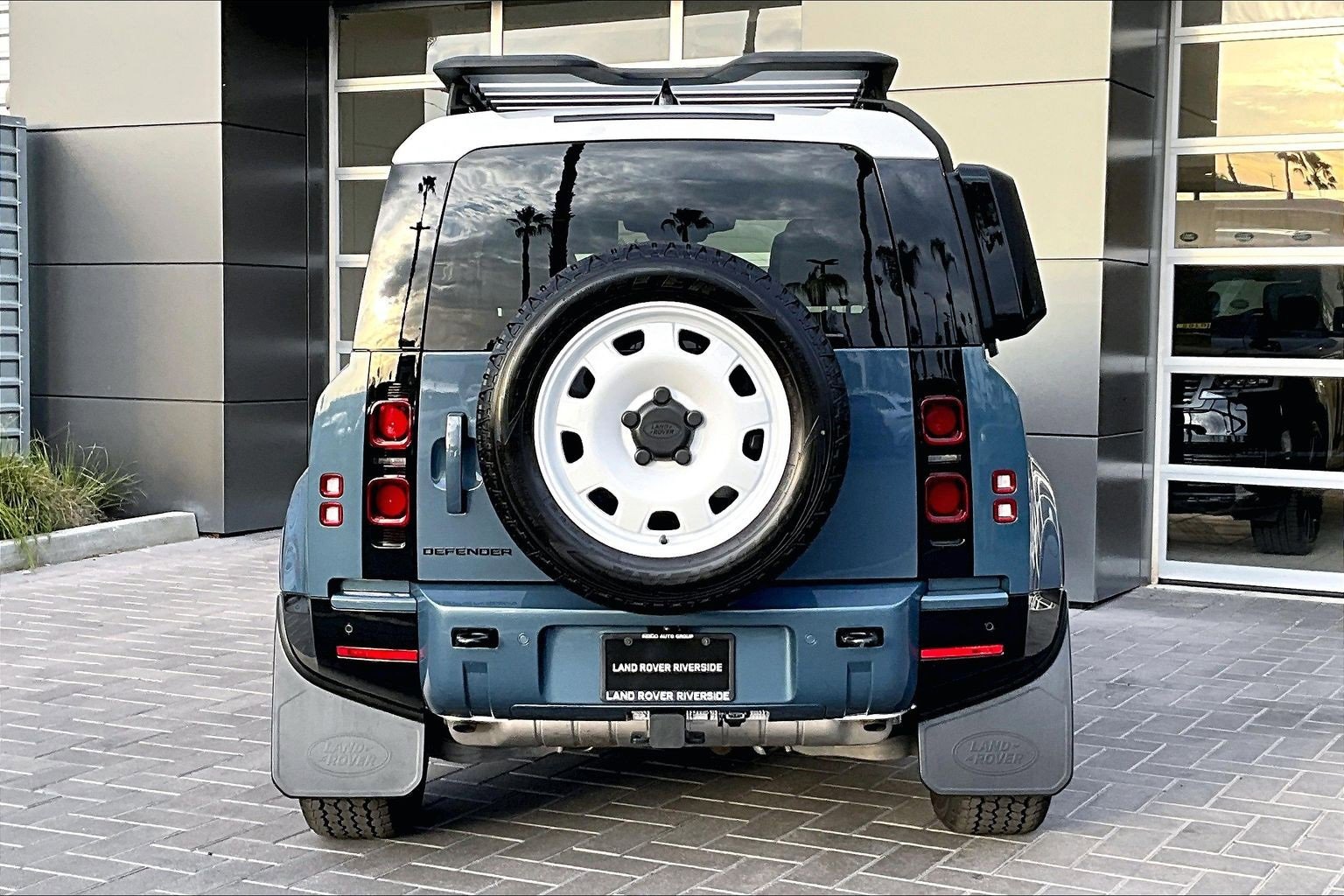 New 2025 Land Rover Defender 110 S image 4