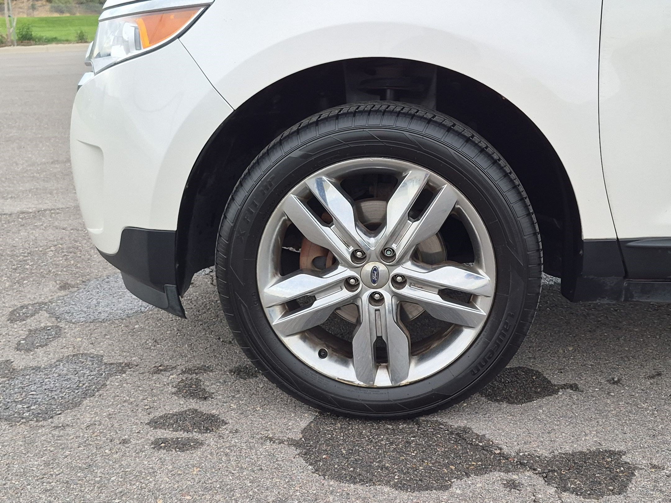Used 2011 Ford Edge Limited AWD/4WD image 11
