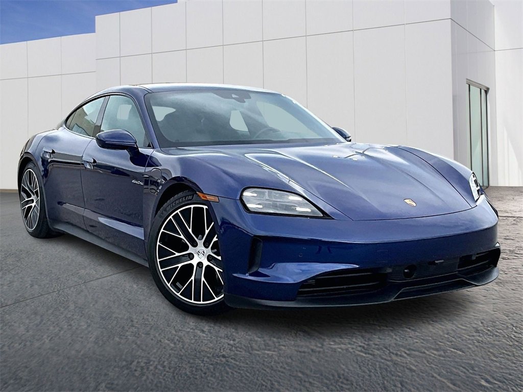 Used 2025 Porsche Taycan image 9