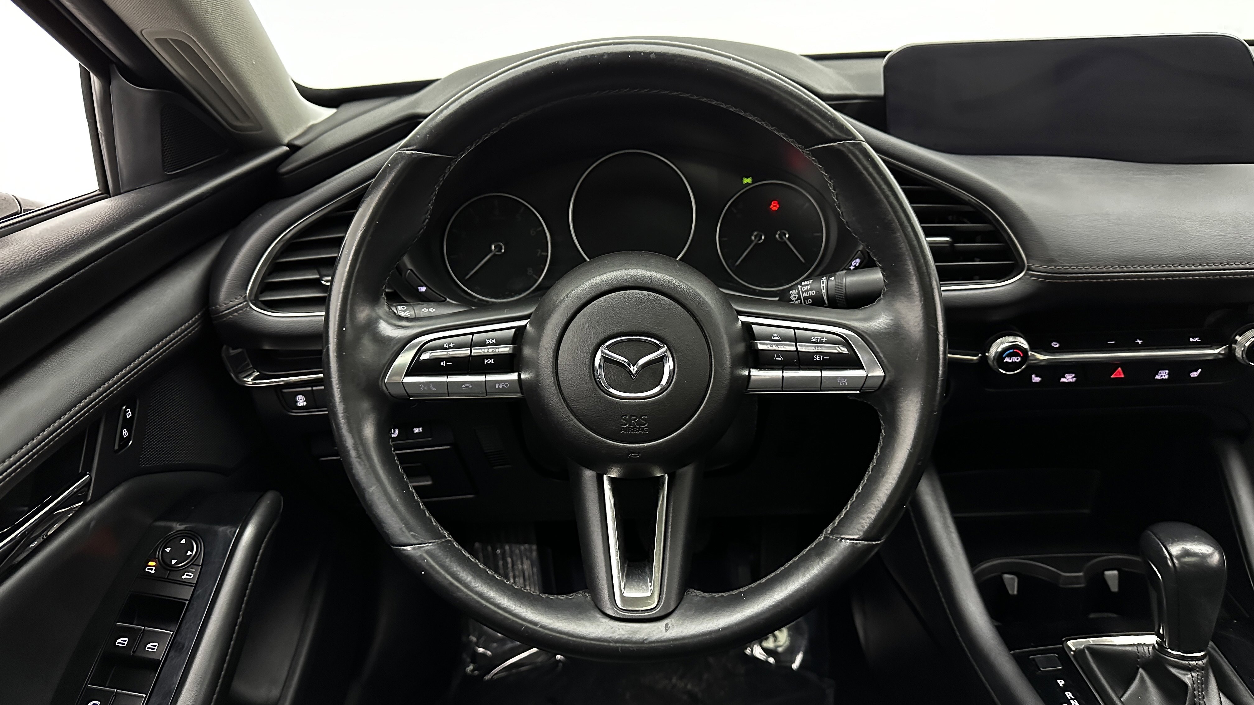 Used 2023 MAZDA MAZDA3 s image 28