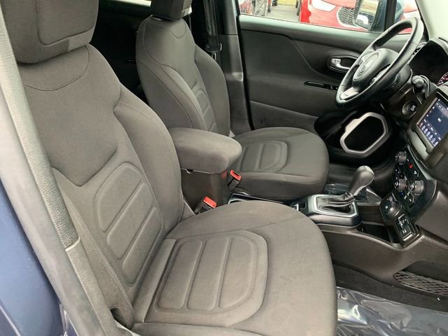 Used 2020 Jeep Renegade Latitude w/ Cold Weather Group AWD/4WD image 12