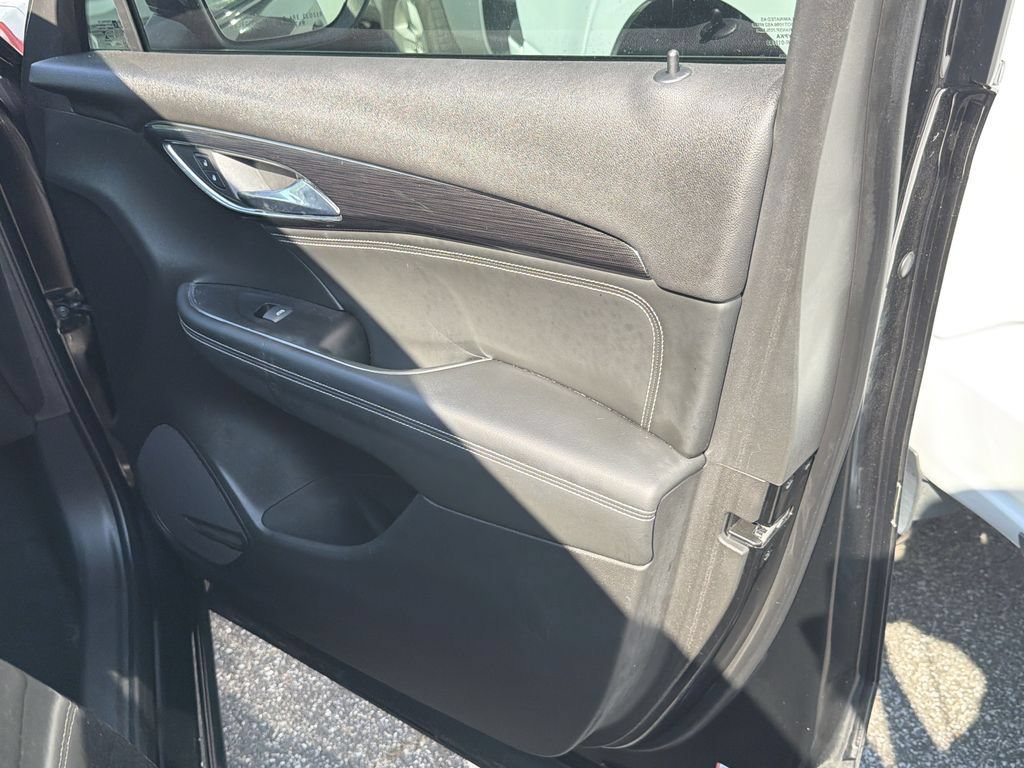 Used 2023 Buick Envision Preferred FWD image 20