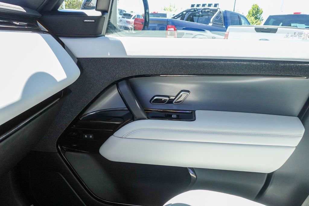 Used 2023 Land Rover Range Rover Sport SE image 27