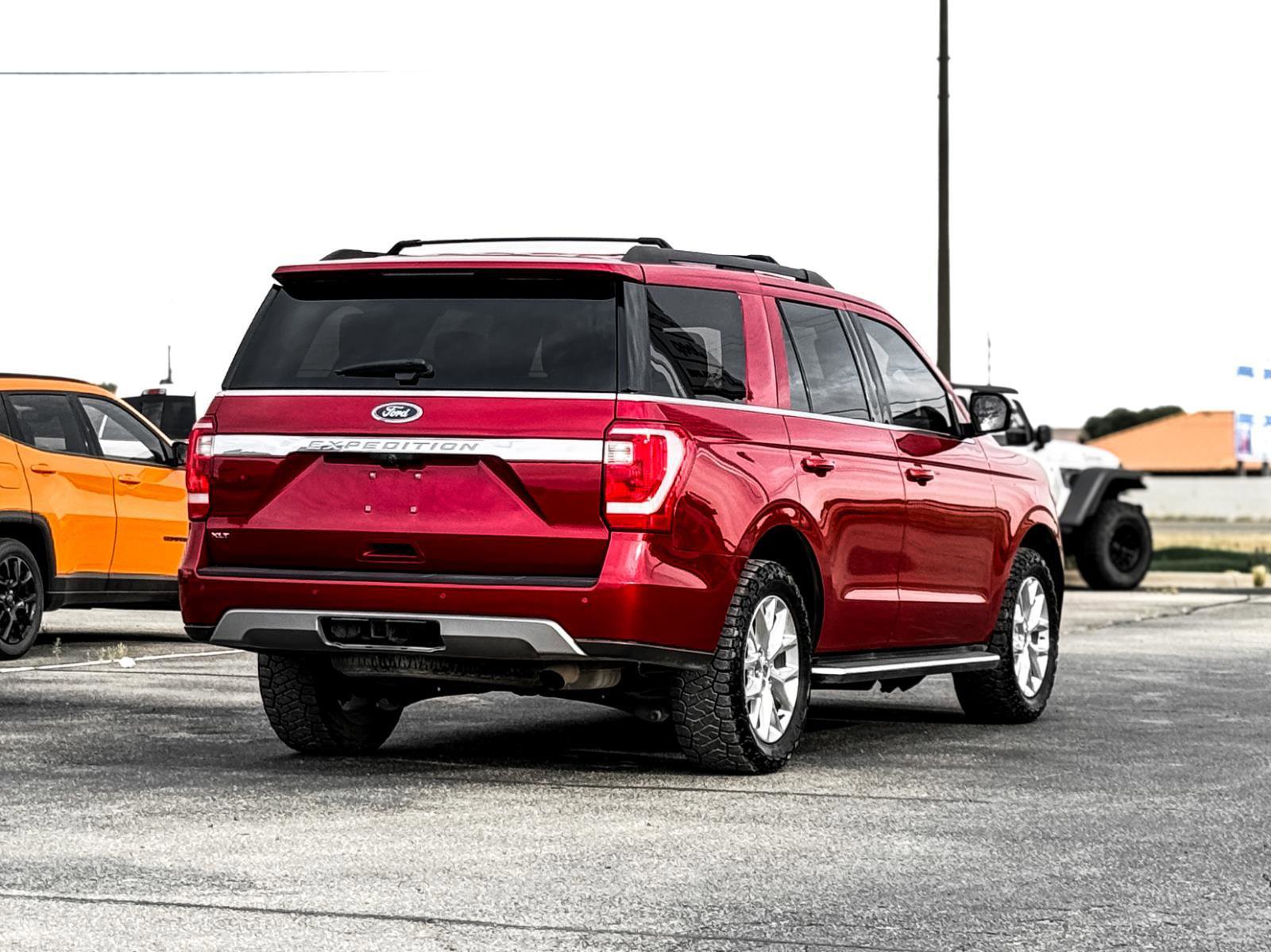 Used 2021 Ford Expedition XLT RWD image 6