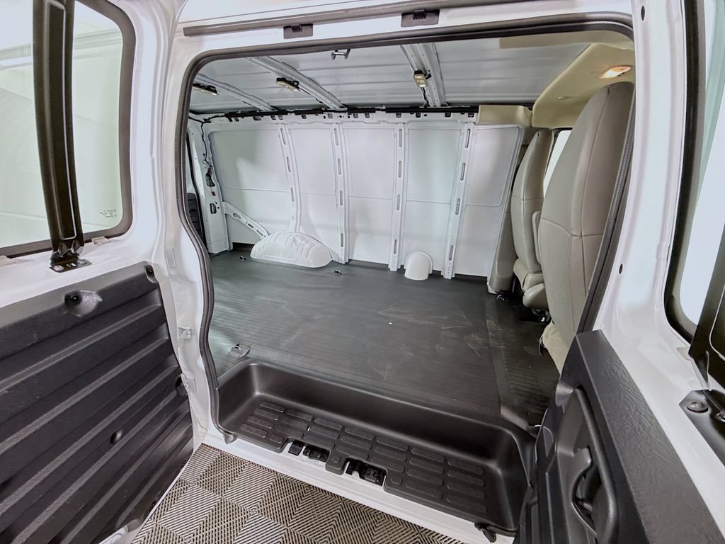 New 2026 Chevrolet Express 2500 w/ Driver Convenience Package RWD image 23