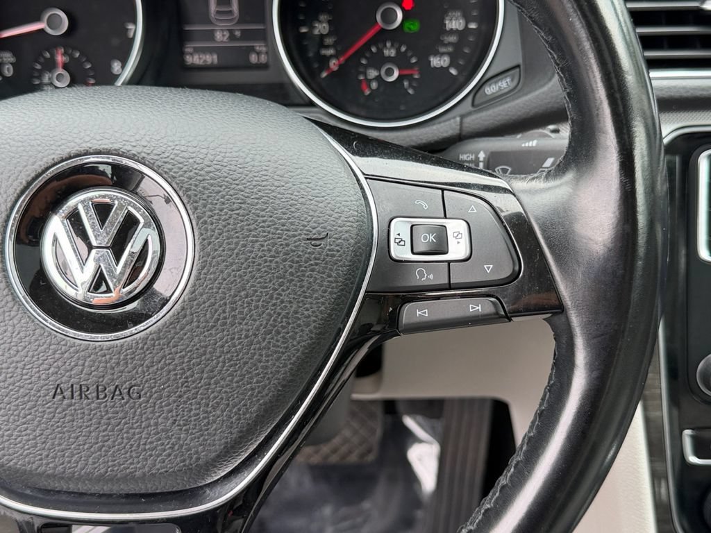 Used 2016 Volkswagen Passat 1.8T SE w/ Lighting Package FWD image 19