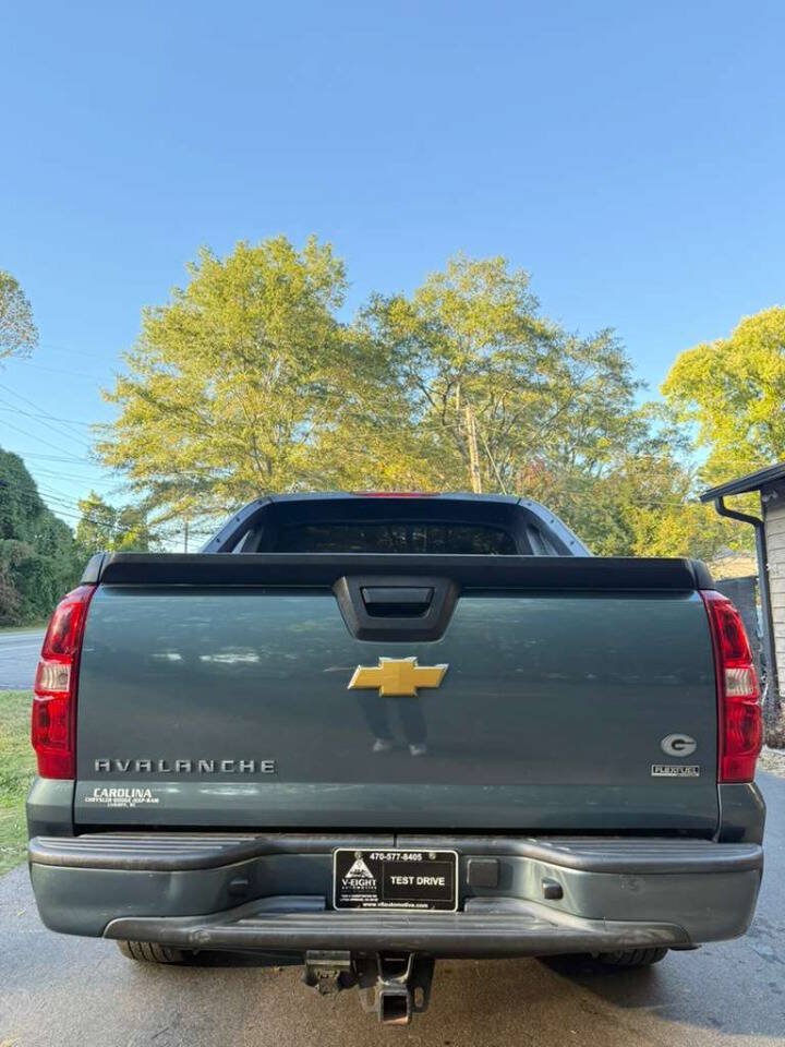 Used 2012 Chevrolet Avalanche LS RWD image 5