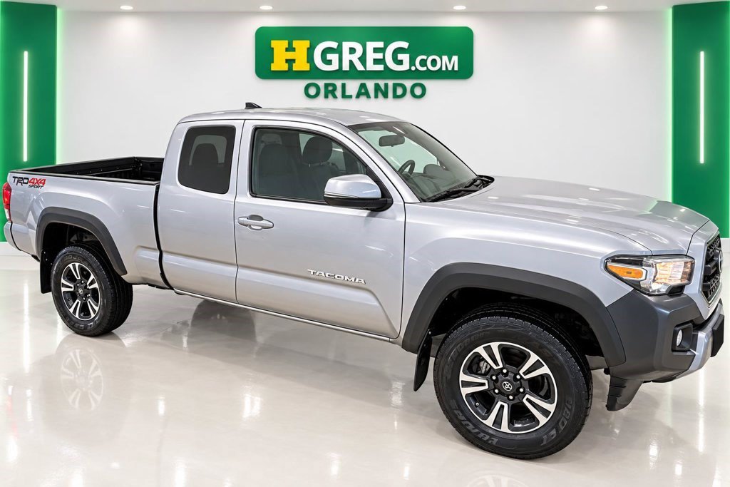 Used 2016 Toyota Tacoma TRD Sport w/ Towing Package AWD/4WD image 4