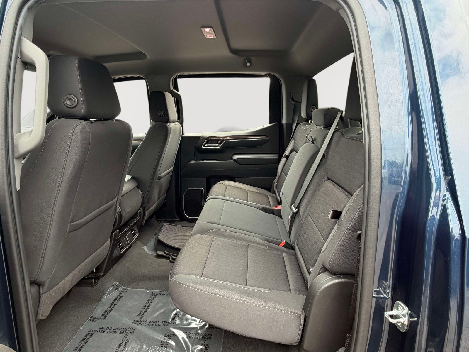 Used 2023 Chevrolet Silverado 1500 LT AWD/4WD image 25