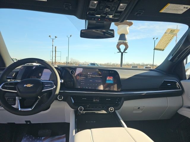 New 2026 Chevrolet Suburban Premier w/ Sun And Tow Package AWD/4WD image 18