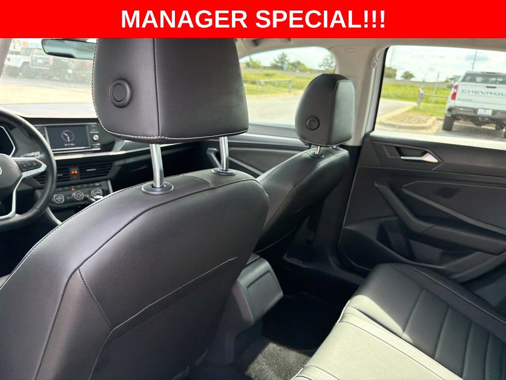 Used 2023 Volkswagen Jetta SE FWD image 13