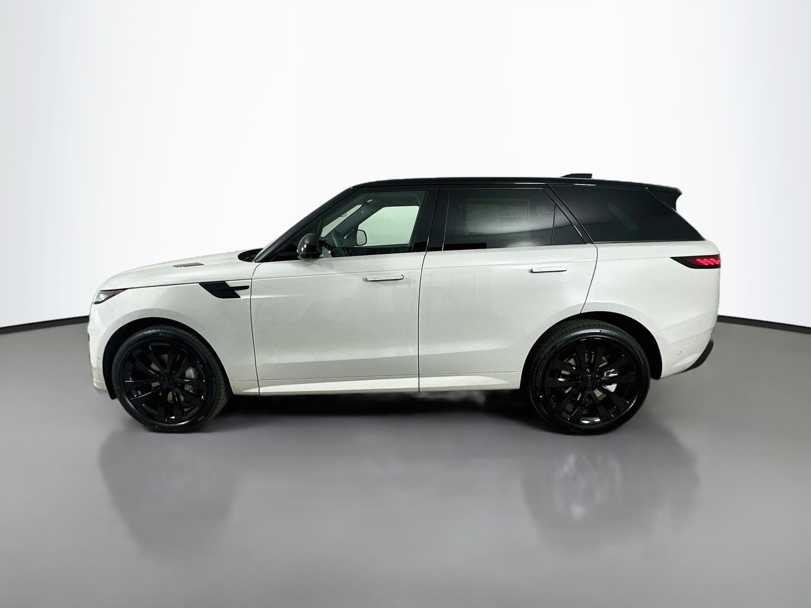 New 2027 Land Rover Range Rover Sport Dynamic SE AWD/4WD image 8