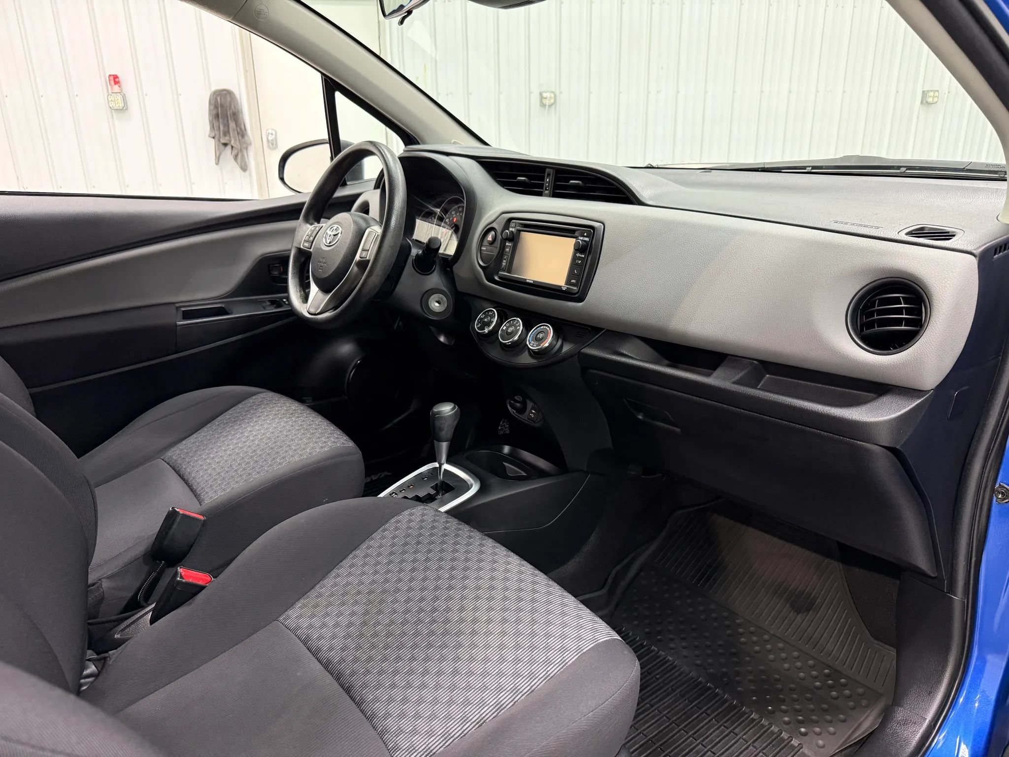 Used 2017 Toyota Yaris L FWD image 14