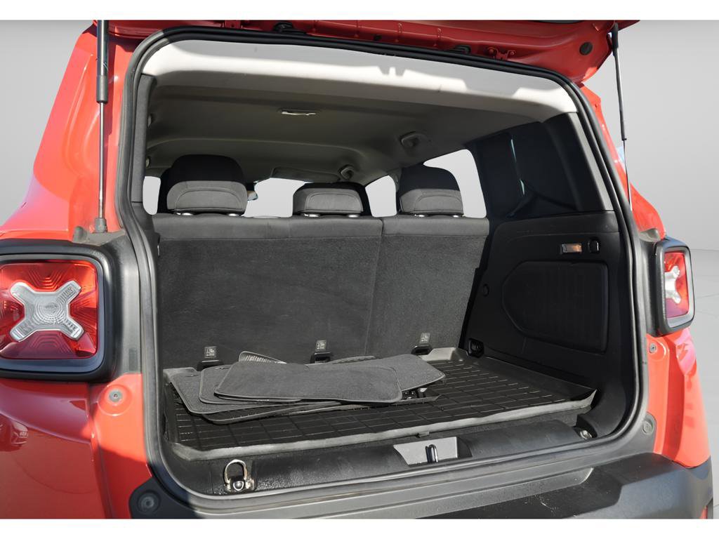 Used 2015 Jeep Renegade Trailhawk AWD/4WD image 11