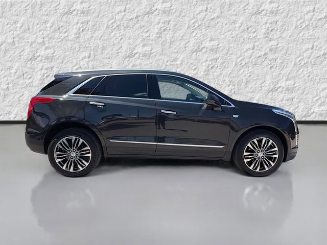 Used 2019 Cadillac XT5 Premium Luxury AWD/4WD image 2